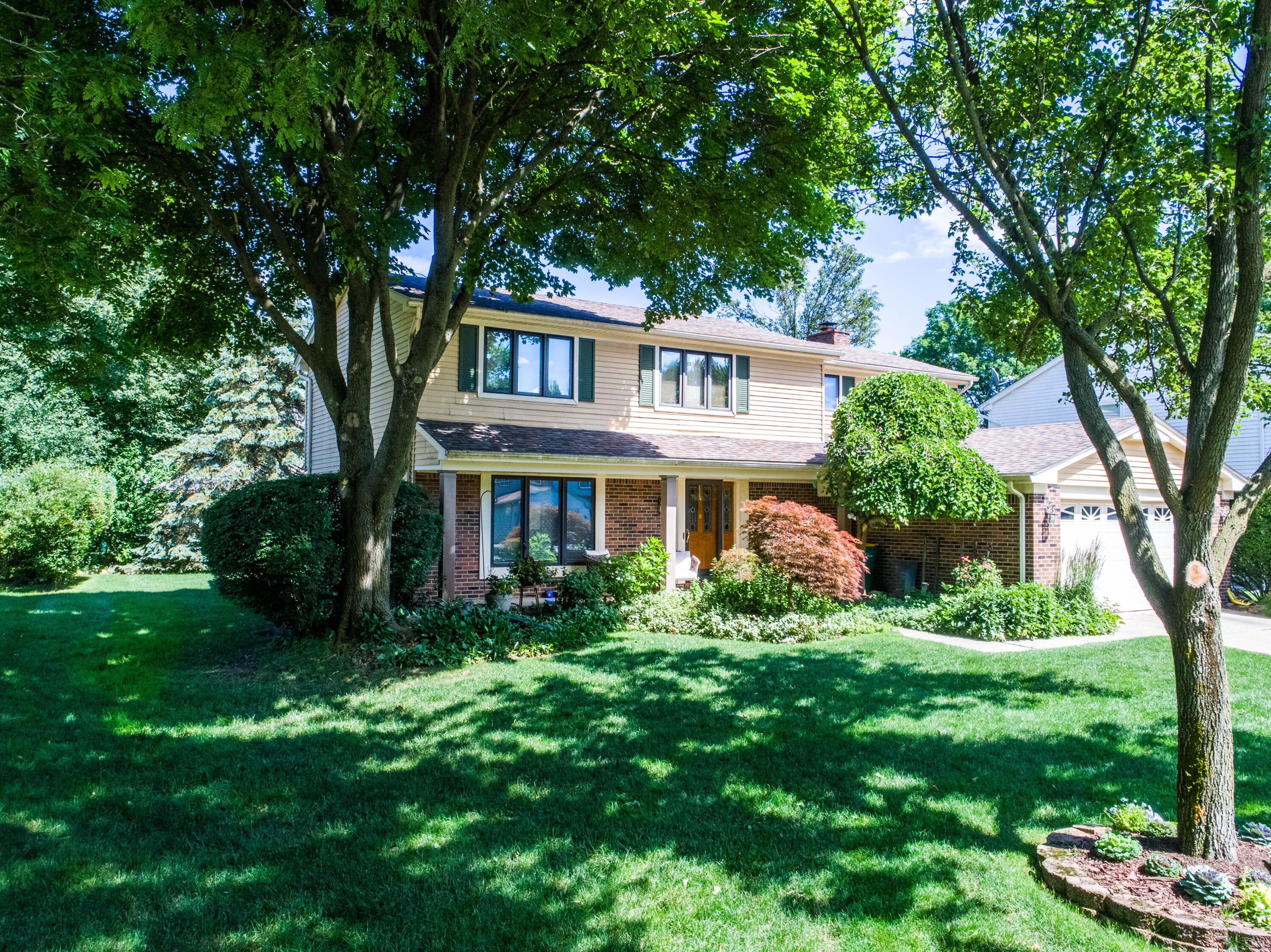 Newport St, Farmington Hills, MI 48331