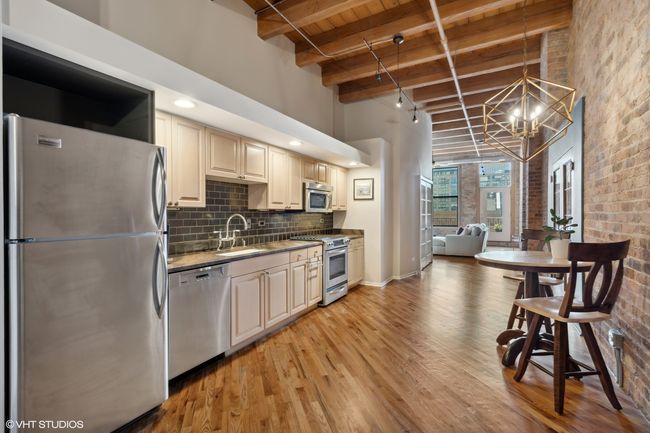 APT-517 - 616 W Fulton St, Condo with 2 bedrooms, 2 bathrooms and 1 parking in CHICAGO IL | Image 7