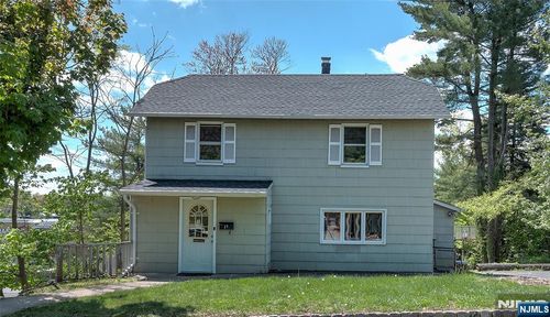 13 Hazel Ave, Livingston, NJ, 07039-2107 | Card Image