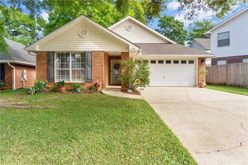 8254 Magnolia Village Dr S, Mobile, AL, 36695-6242 | Card Image