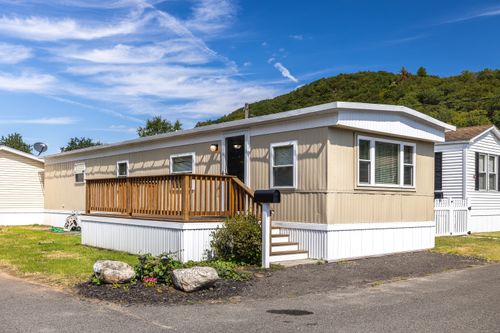 34 Donna St, Beacon Falls, CT, 06403-1602 | Card Image