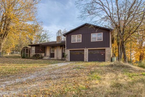 500 Davis St, Noel, MO, 64854-8414 | Card Image