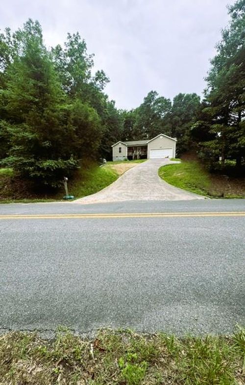 4061 Village Dr, Cohutta, GA, 30710-7309 | Card Image