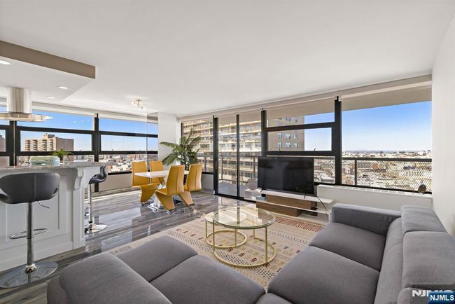 6050 Kennedy Blvd, Condo with 2 bedrooms, 2 bathrooms and null parking in West New York NJ | Image 10