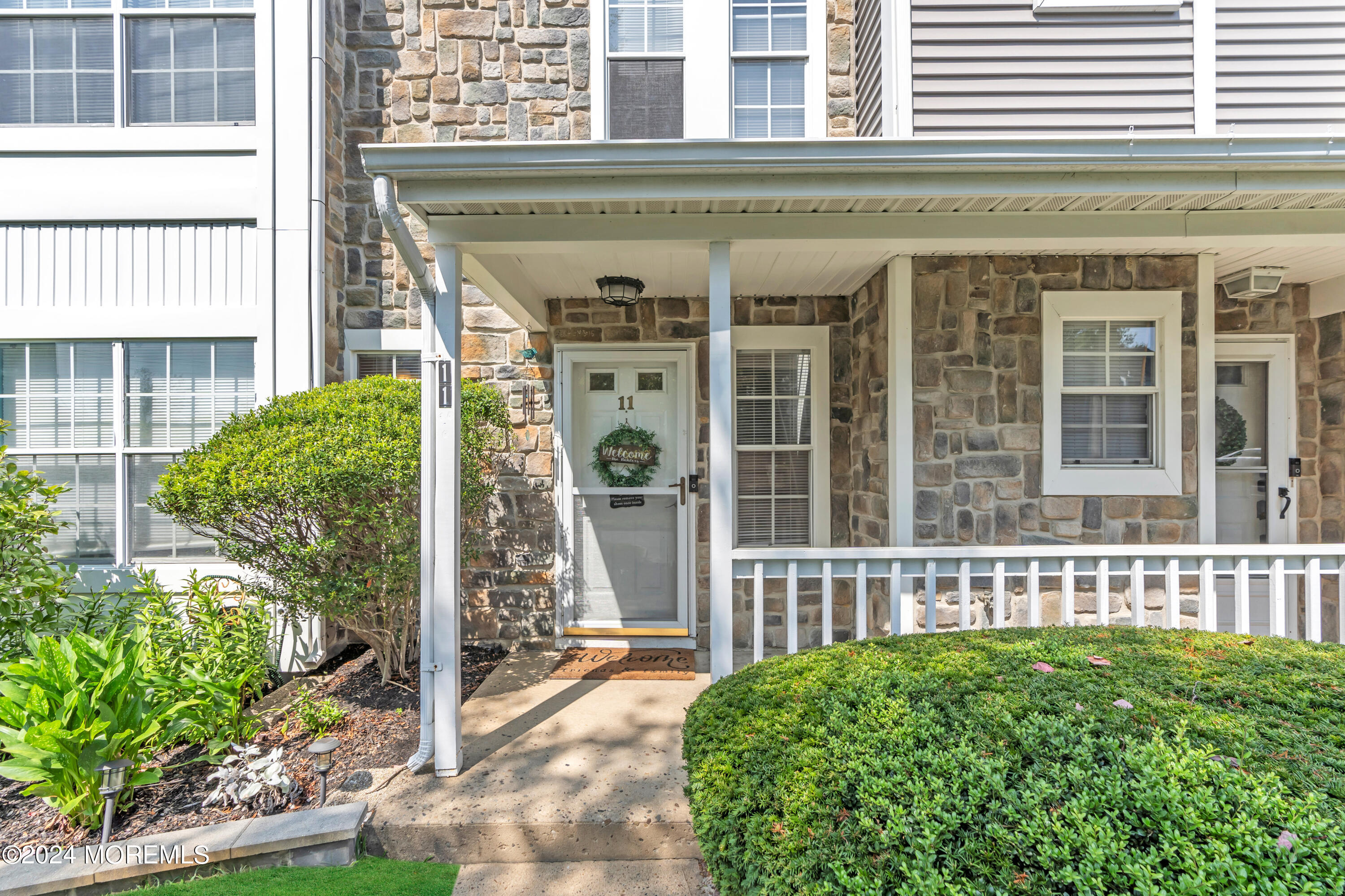 Mainbraid Ct, Tinton Falls, NJ 07753