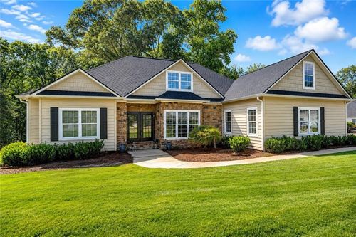 33 Highland Rd N, Dahlonega, GA, 30533-3982 | Card Image