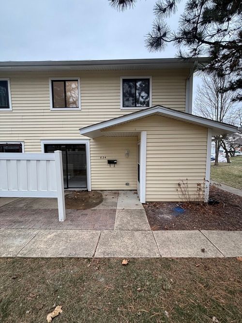 624-624 Breakers Pt, Schaumburg, IL, 60194-3606 | Card Image