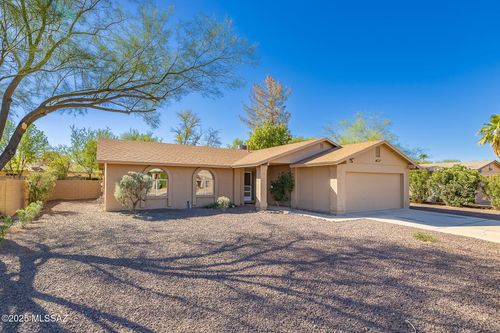 7492 E Rio Vista Cir, Tucson, AZ, 85715-3548 | Card Image