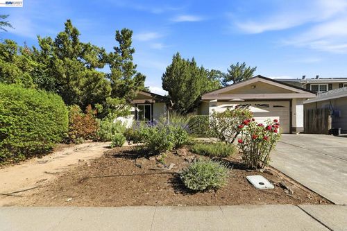 336 Encina Ave, Davis, CA, 95616-0202 | Card Image