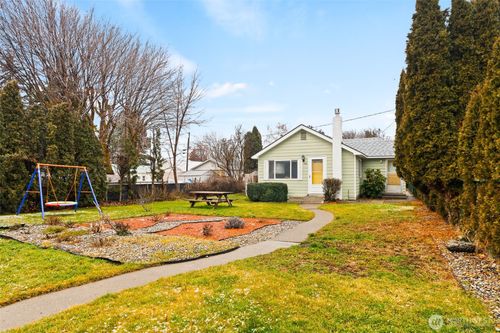 405 S Sampson St, Ellensburg, WA, 98926-3811 | Card Image