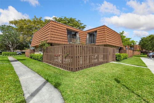 4161-4161 Forest Hill Dr, Hollywood, FL, 33026-1149 | Card Image