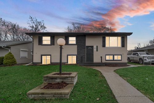1035 Clinton St, Gary, IN, 46406-2055 | Card Image