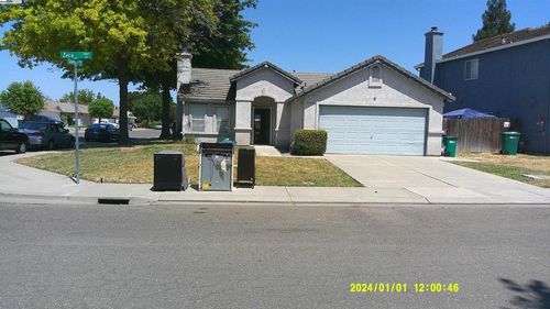 5576 Zaca Ln, Stockton, CA, 95210-6726 | Card Image