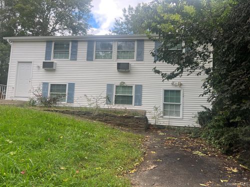 291 Old Town Rd, East Setauket, NY, 11733-2648 | Card Image