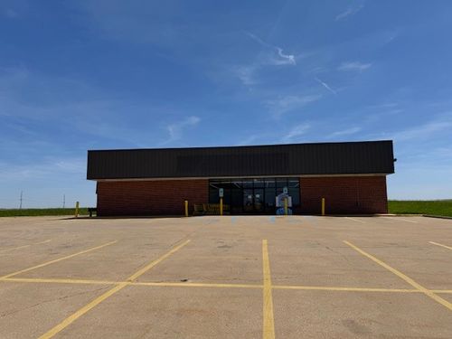 1510 Cedar St, Tipton, IA, 52772-1127 | Card Image