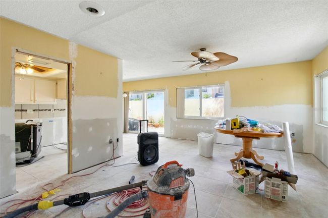 APT-4 - 1671 Cape Ann Ave Ne, Condo with 2 bedrooms, 2 bathrooms and null parking in St Petersburg FL | Image 9