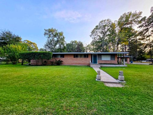 3200 Indian Springs Dr, Marshall, TX, 75672-2332 | Card Image