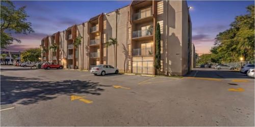 303-4-4841 Nw 7th St, Miami, FL, 33126-2176 | Card Image