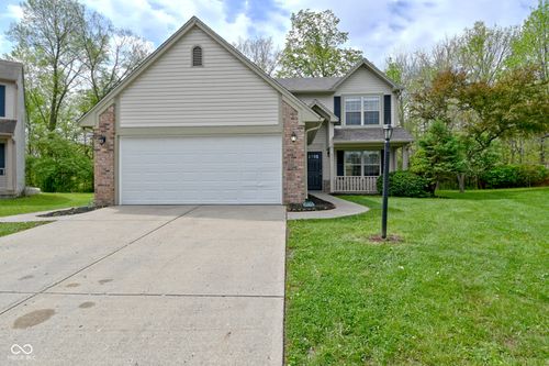 620 Crystal Woods Cir, Indianapolis, IN, 46224-6138 | Card Image