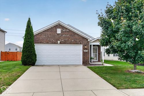 5771 White Pine Rd, Whitestown, IN, 46075-9715 | Card Image