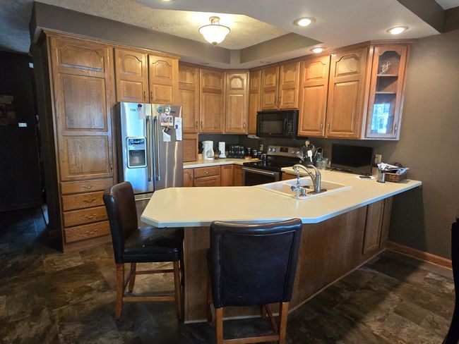 Oak kitchen cabinets | Image 5