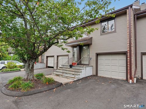 34c-2539 Bedford St, Stamford, CT, 06905-3932 | Card Image