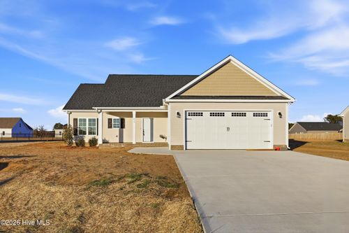 213 Rae Dr, Pikeville, NC, 27863-4703 | Card Image