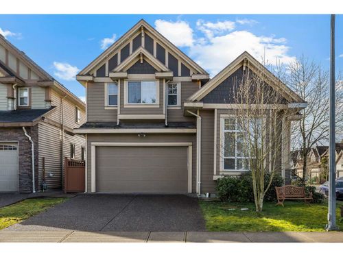 7326 199 St, Langley, BC, V2Y1R9 | Card Image