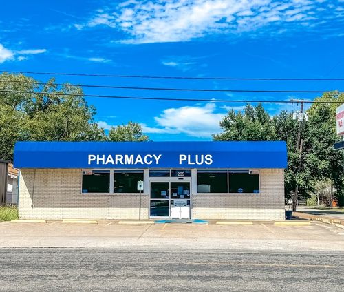 209 N Ellis St, Groesbeck, TX, 76642-1310 | Card Image