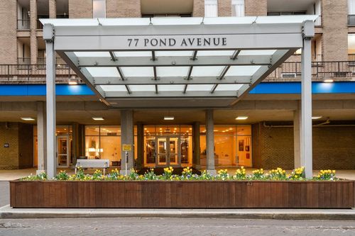 apt-805-77 Pond Ave, Brookline, MA, 02445-7114 | Card Image
