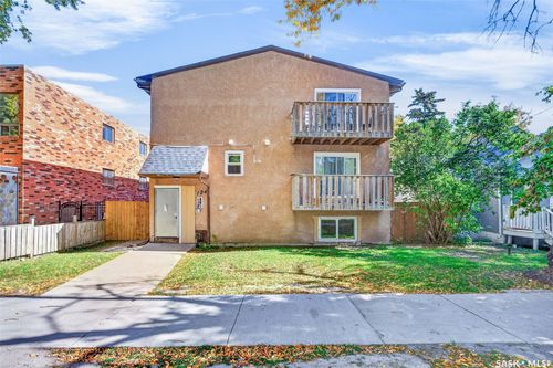 124 P Avenue S, Saskatoon, SK, S7M2V9 | Card Image