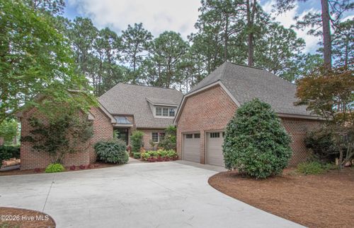185 Baltusrol Ln, Pinehurst, NC, 28374-9695 | Card Image