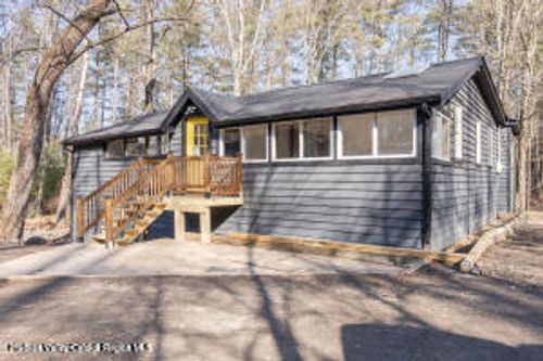 18 Country Club Ln, Woodstock, NY, 12498-1839 | Card Image