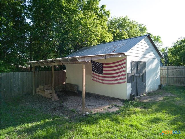 Backyard / Workshop | Image 23