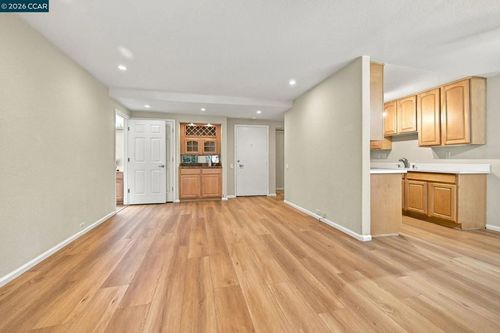 104-155 Sharene Ln, Walnut Creek, CA, 94596-4752 | Card Image