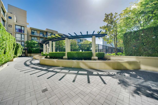 811 - 7831 Westminster Highway, Condo with 2 bedrooms, 1 bathrooms and 1 parking in Richmond BC | Image 2