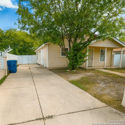 224 Coopwood Ave, San Antonio, TX, 78237-3228 | Card Image