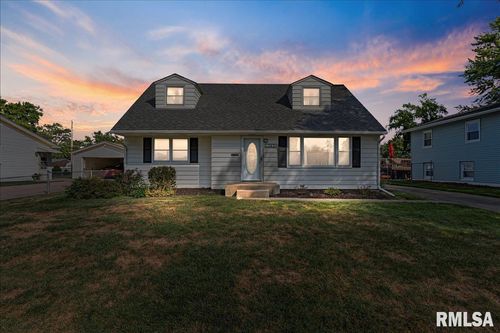 563 33rd Ave, East Moline, IL, 61244-3114 | Card Image