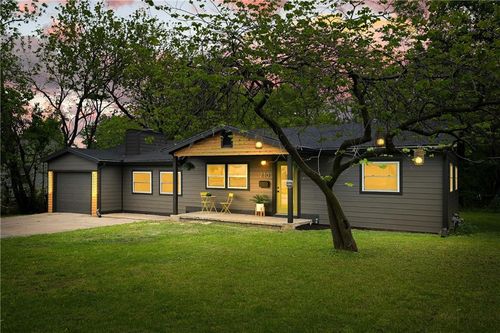 210 Myron Ave, Belton, MO, 64012-1728 | Card Image