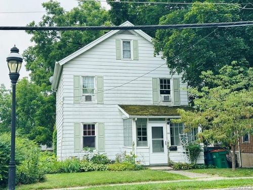 44 Davis Avenue, Poughkeepsie (Town), NY, 12603 | Card Image