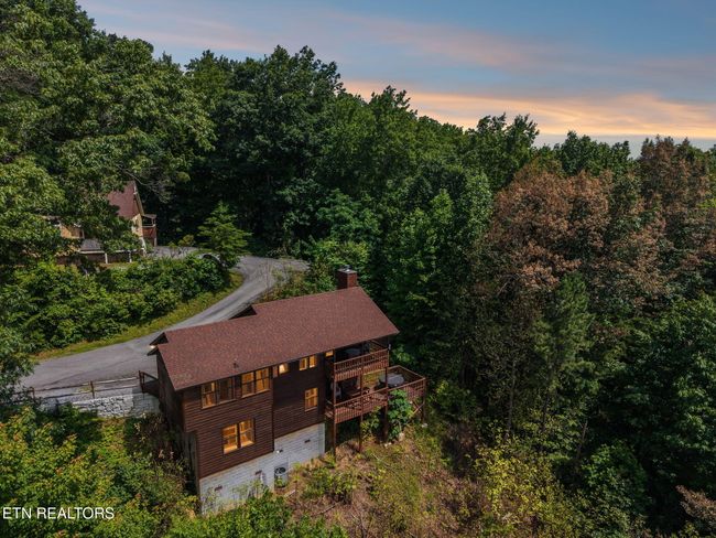 860 Heiden Dr, House other with 2 bedrooms, 2 bathrooms and null parking in Gatlinburg TN | Image 38