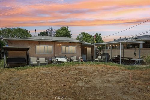 3054 Easy Ave, Long Beach, CA, 90810-2513 | Card Image