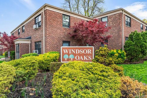 a2-220-26 73rd Ave, Oakland Gardens, NY, 11364-2624 | Card Image