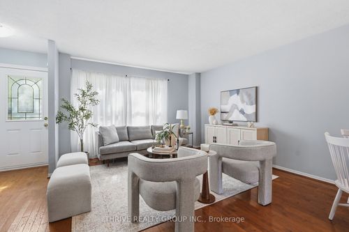 10-215 Commissioners Rd W, London, ON, N6J1X9 | Card Image