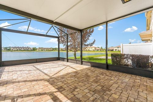 10156 W Villa Cir, Vero Beach, FL, 32966-3133 | Card Image