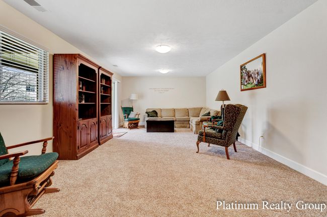 Family Room | Image 31