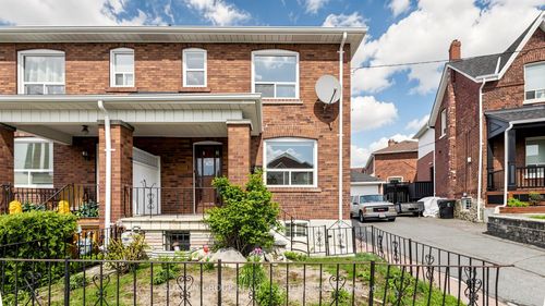683 Old Weston Rd, Toronto, ON, M6N3B6 | Card Image