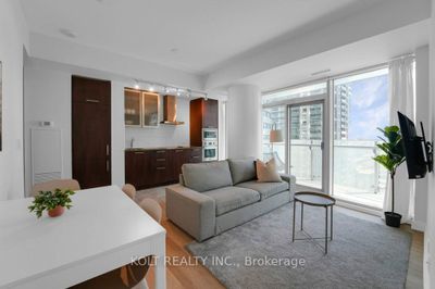 2008 - 14 York St, Condo with 2 bedrooms, 2 bathrooms and 1 parking in Toronto ON | Image 1