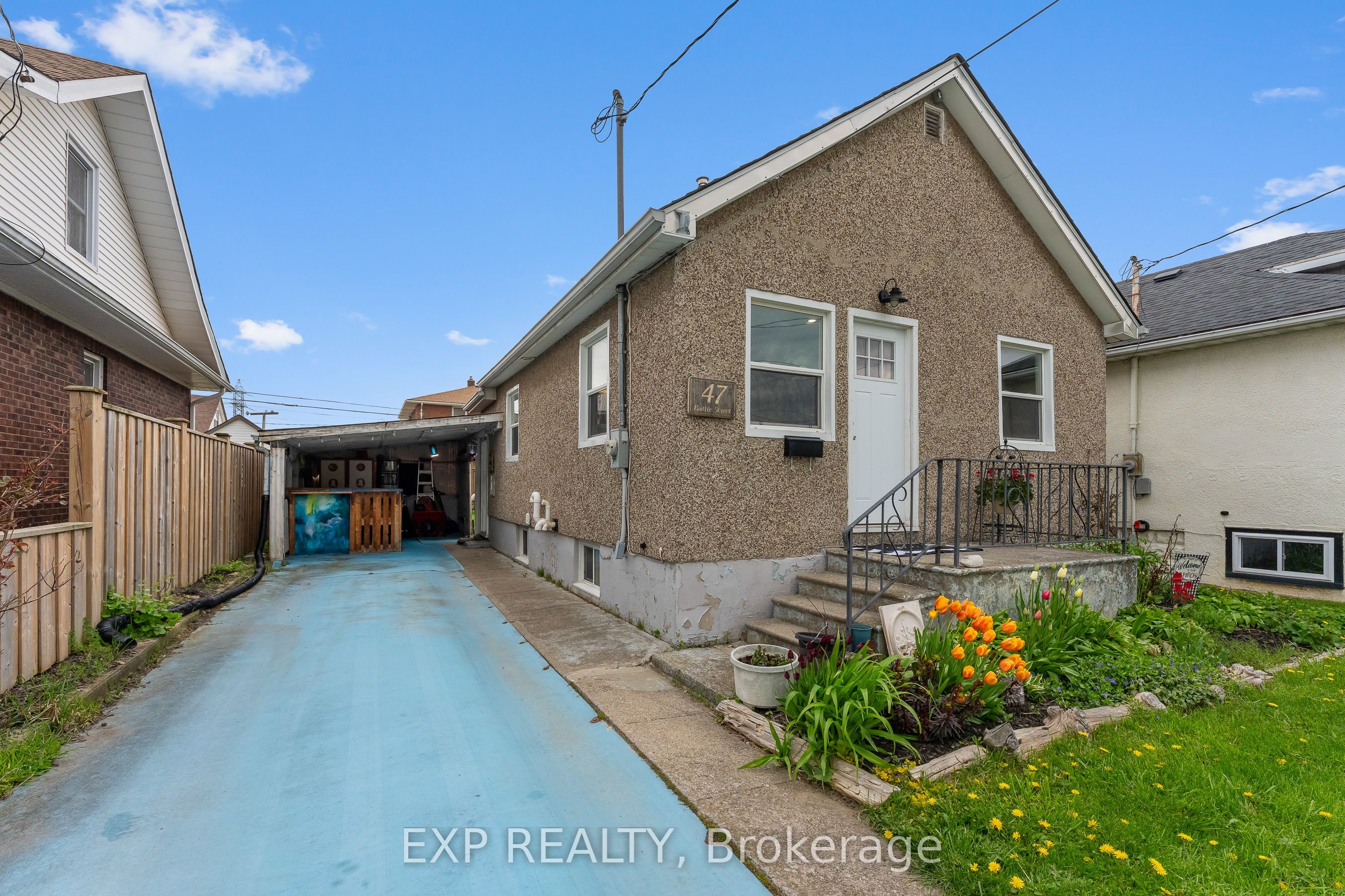 Residential in Thorold 5