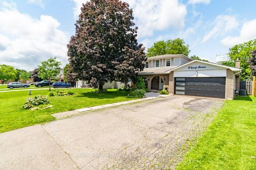 18 Spruyt Ave, Grand Valley, ON, L9W5X4 | Card Image
